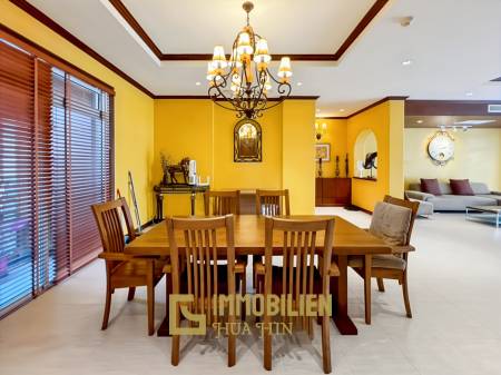 direkter Poolzugang / 148 qm Wohnfläche / 2 Schlafzimmer + 2 Badezimmer