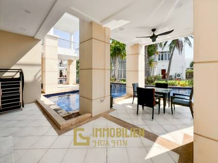 direkter Poolzugang / 148 qm Wohnfläche / 2 Schlafzimmer + 2 Badezimmer