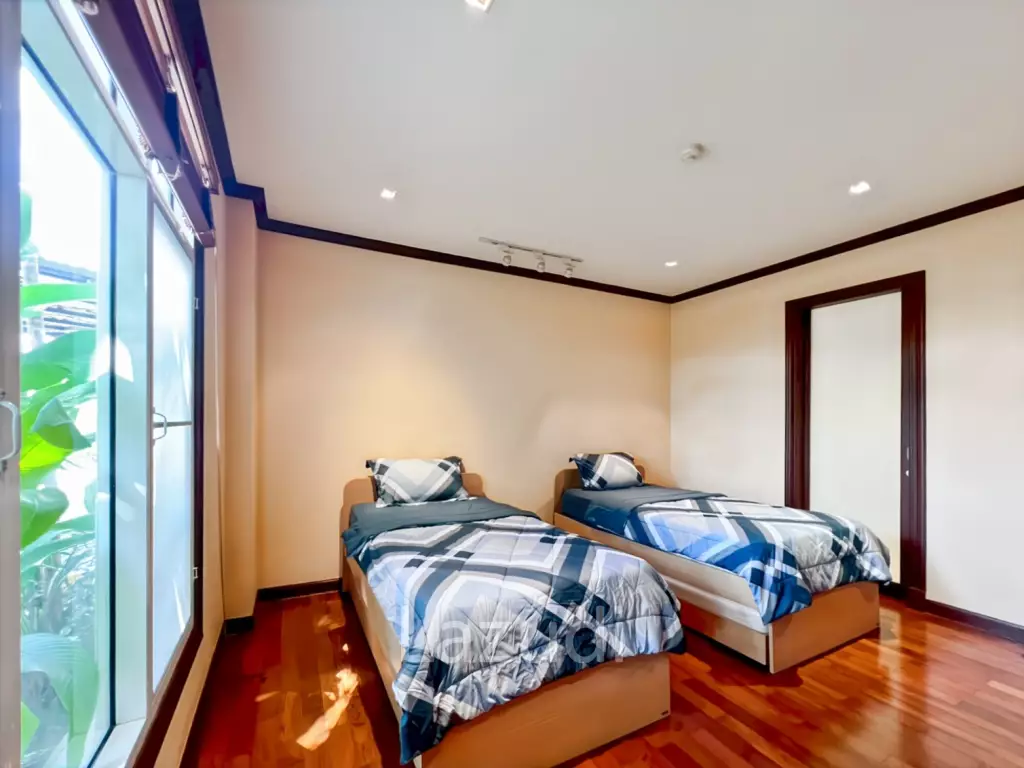 148 sqm 2 Bedroom Pool Access Condo in Hua Hin Blue Lagoon