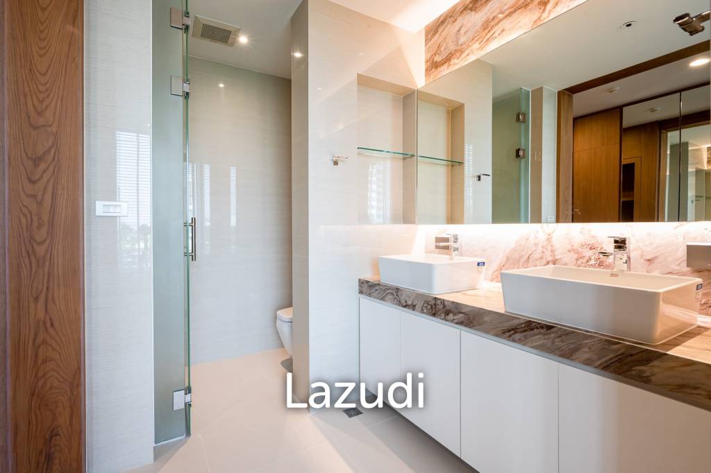 3 Bed 4 Bath Condo For Sale in Park Court Sukhumvit 77