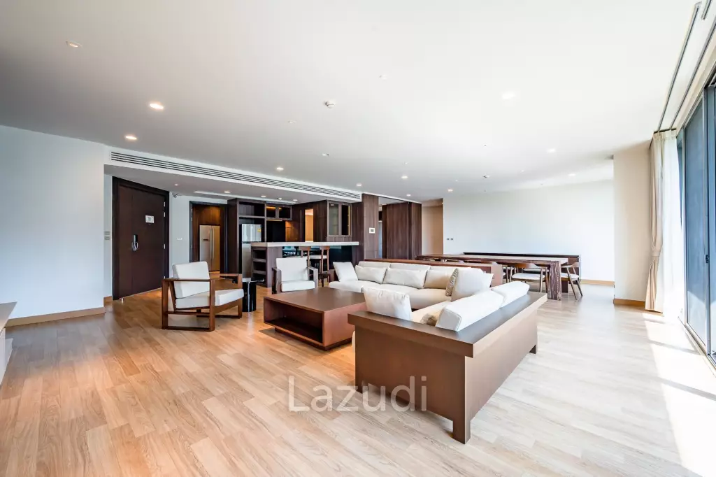 3 Bed 4 Bath Condo For Sale in Park Court Sukhumvit 77