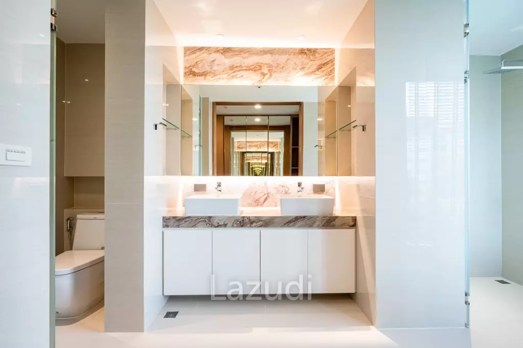 3 Bed 4 Bath Condo For Sale in Park Court Sukhumvit 77