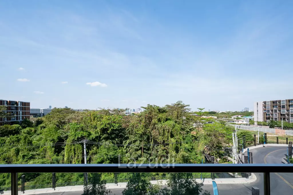 3 Bed 4 Bath Condo For Sale in Park Court Sukhumvit 77