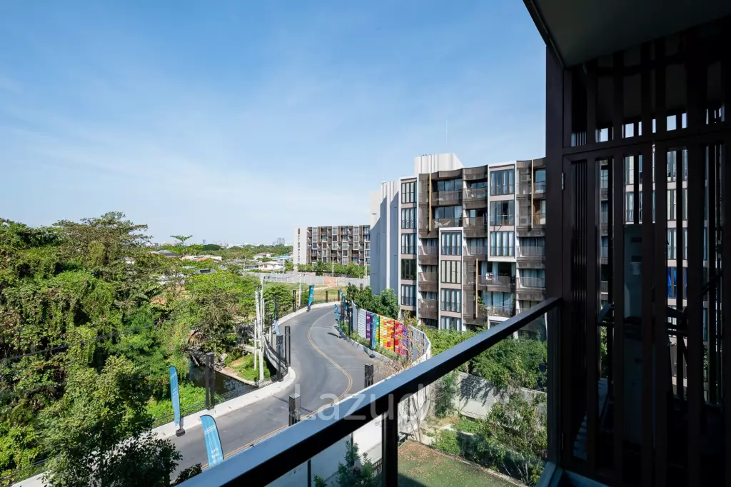 3 Bed 4 Bath Condo For Sale in Park Court Sukhumvit 77