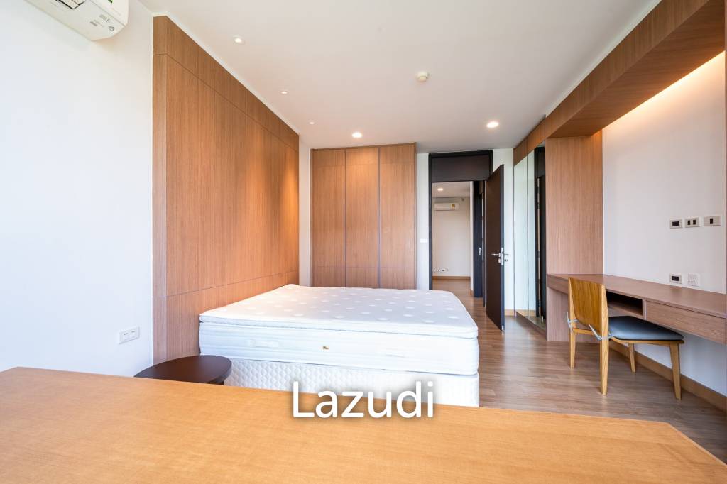 3 Bed 4 Bath Condo For Sale in Park Court Sukhumvit 77