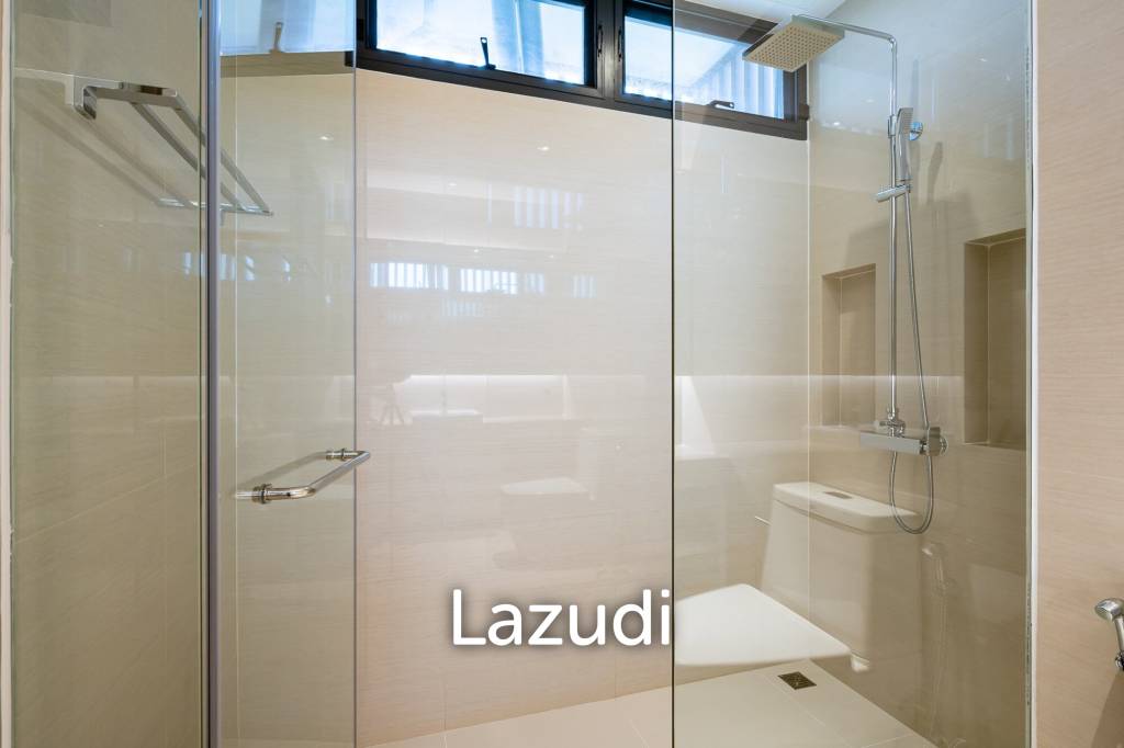 3 Bed 4 Bath Condo For Sale in Park Court Sukhumvit 77