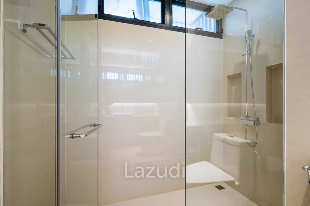 3 Bed 4 Bath Condo For Sale in Park Court Sukhumvit 77