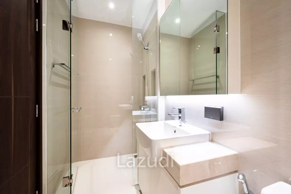 3 Bed 4 Bath Condo For Sale in Park Court Sukhumvit 77