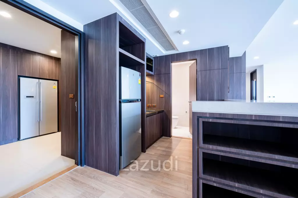 3 Bed 4 Bath Condo For Sale in Park Court Sukhumvit 77