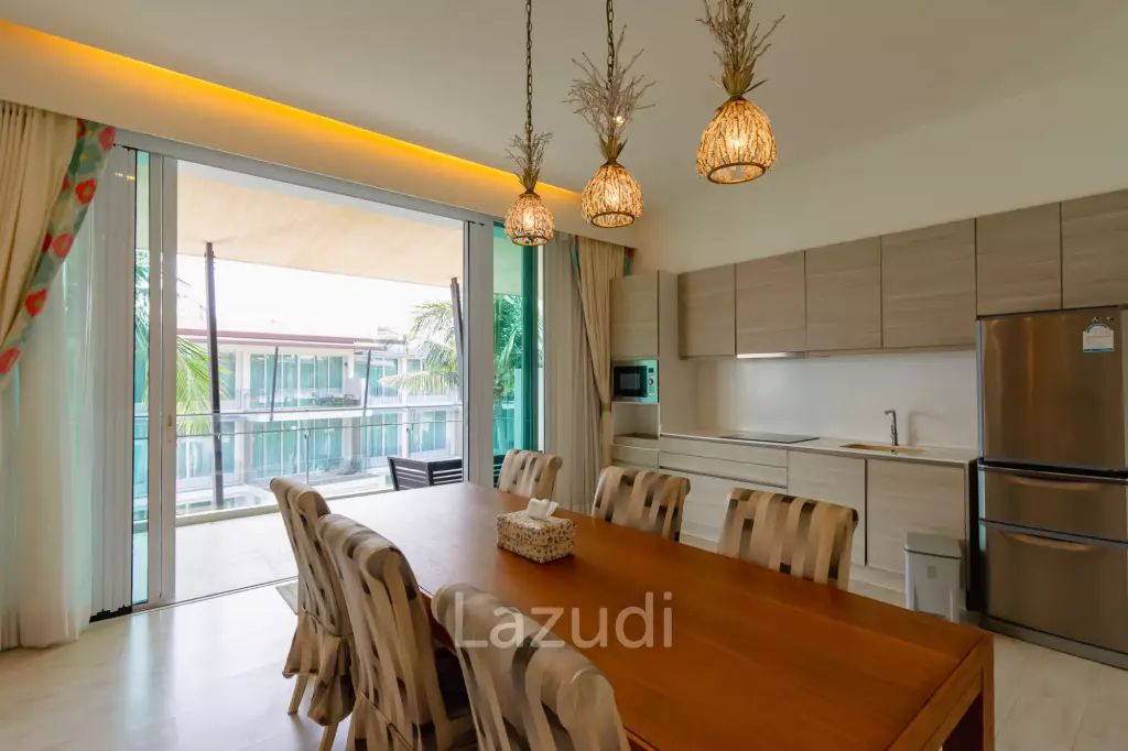 Sea-view Luxlury 3-bedroom  condominium