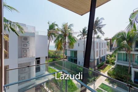 Sea-view Luxlury 3-bedroom  condominium