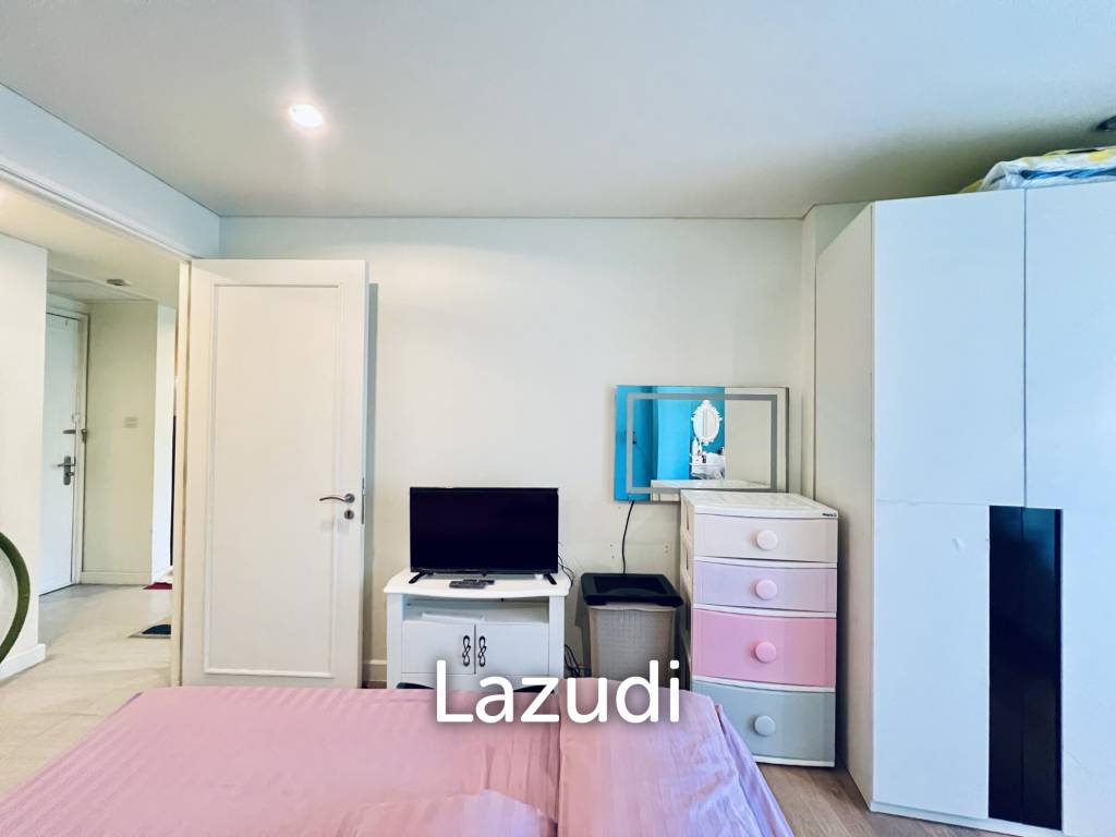 52 sqm condo with pool access at Mykonos Hua Hin City