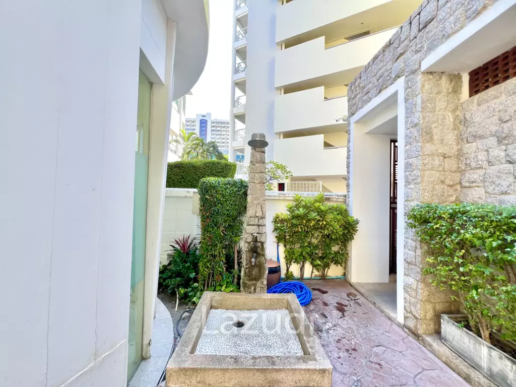 52 sqm condo with pool access at Mykonos Hua Hin City