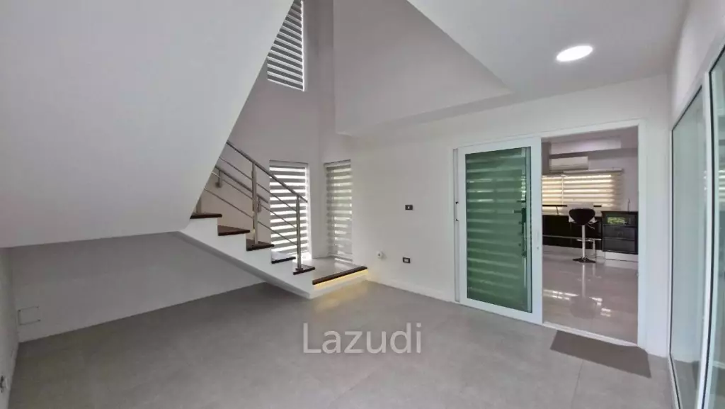 3 Bedroom 4 Bathroom 280 SQ.M. Phoenix Golf & Country Club
