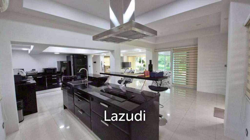 3 Bedroom 4 Bathroom 280 SQ.M. Phoenix Golf & Country Club