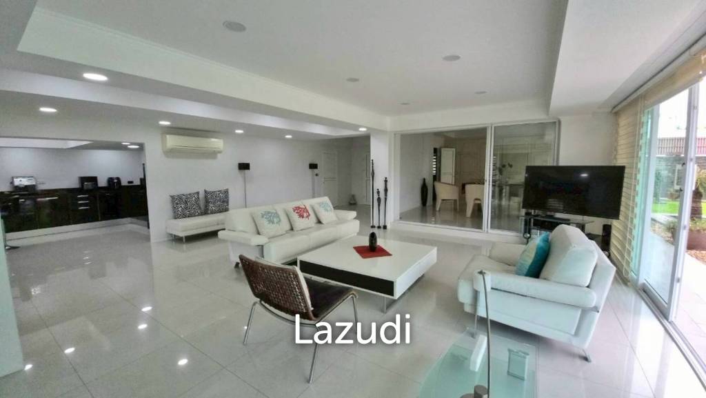 3 Bedroom 4 Bathroom 280 SQ.M. Phoenix Golf & Country Club