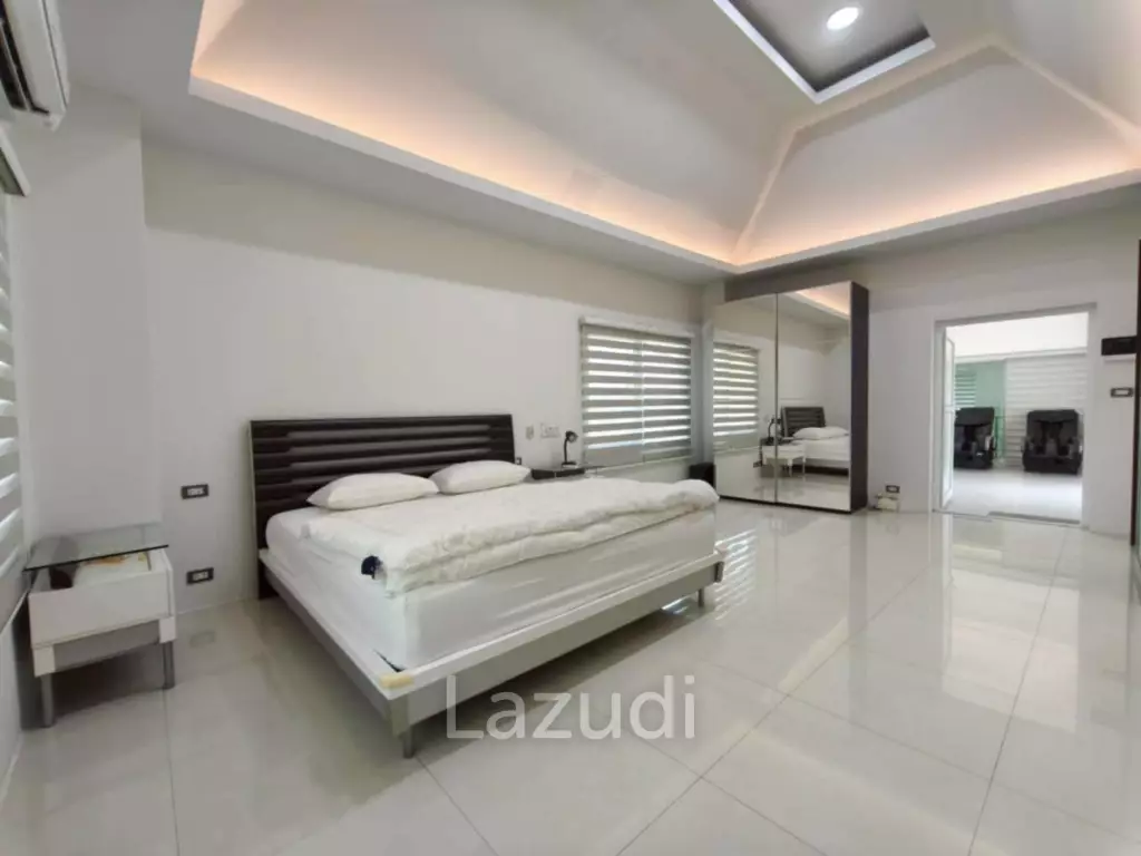 3 Bedroom 4 Bathroom 280 SQ.M. Phoenix Golf & Country Club