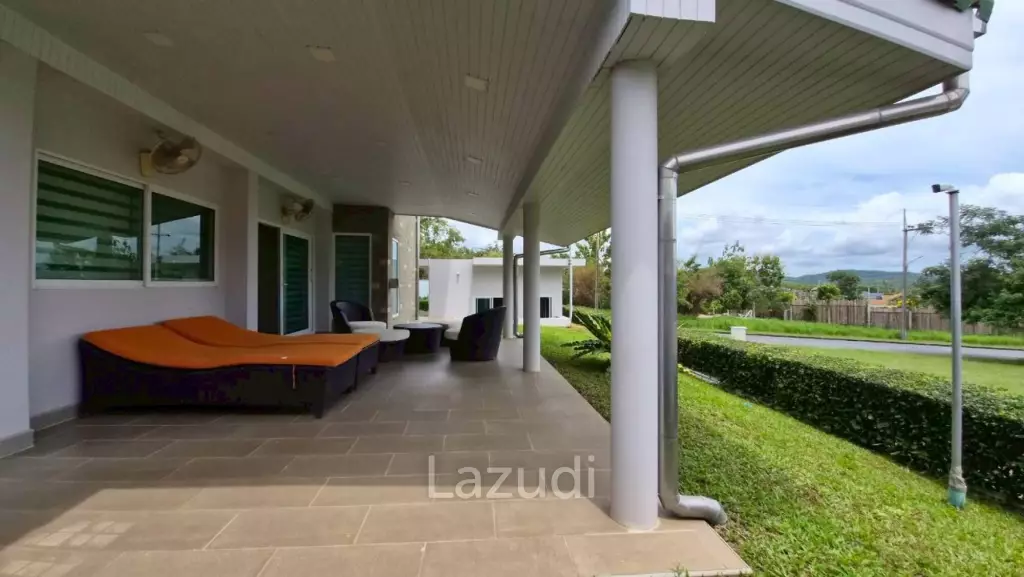 3 Bedroom 4 Bathroom 280 SQ.M. Phoenix Golf & Country Club