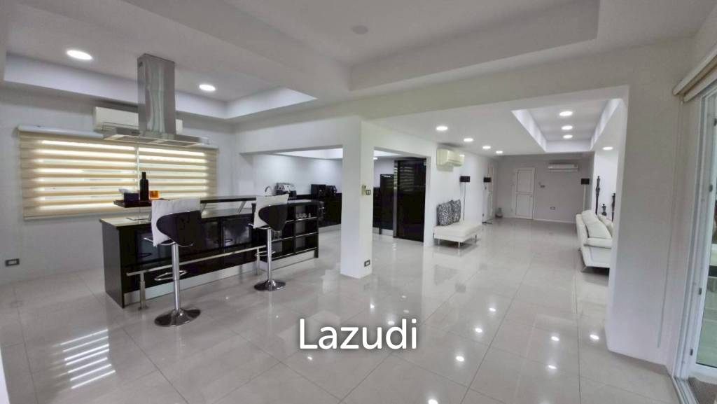 3 Bedroom 4 Bathroom 280 SQ.M. Phoenix Golf & Country Club