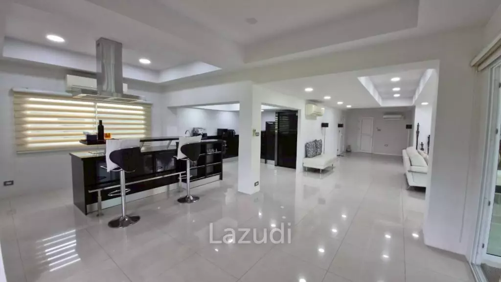 3 Bedroom 4 Bathroom 280 SQ.M. Phoenix Golf & Country Club