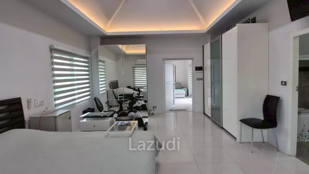 3 Bedroom 4 Bathroom 280 SQ.M. Phoenix Golf & Country Club