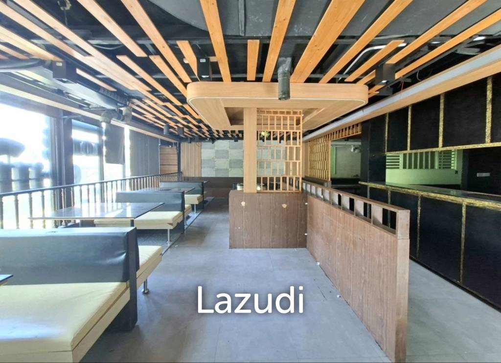 185SQM Restaurant/Bar on Corner Sukhumvit 53 Community Area