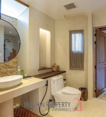 LUXURY BEACHFRONT POOL VILLA IN HUA HIN