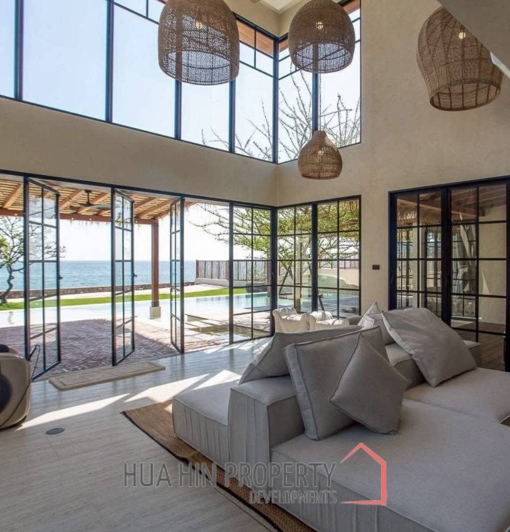 LUXURY BEACHFRONT POOL VILLA IN HUA HIN