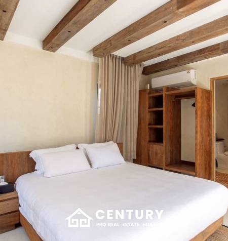 LUXURY BEACHFRONT POOL VILLA IN HUA HIN