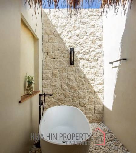 LUXURY BEACHFRONT POOL VILLA IN HUA HIN