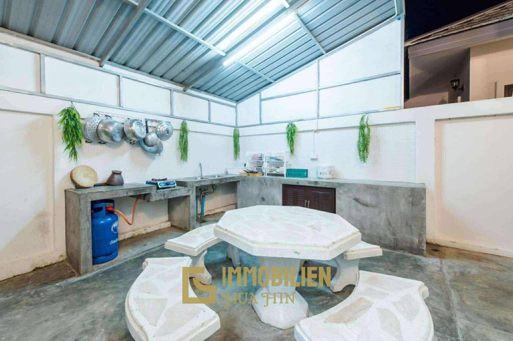 Investmentmöglichkeit / privater Pool / Wasserrutsche