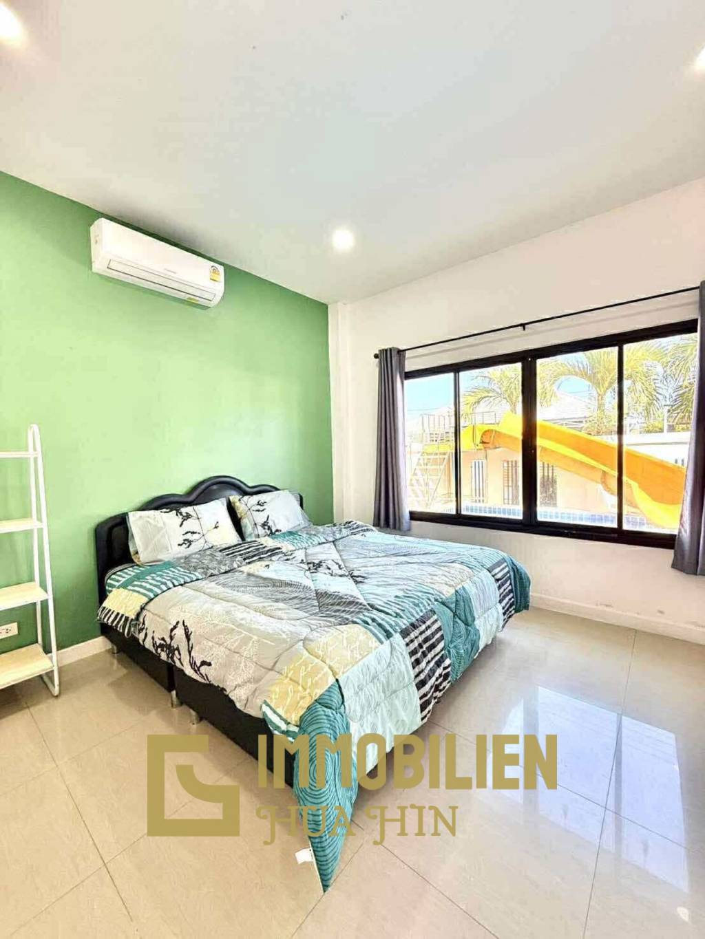 Investmentmöglichkeit / privater Pool / Wasserrutsche