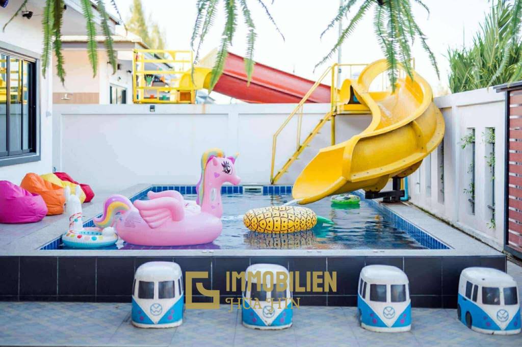 Investmentmöglichkeit / privater Pool / Wasserrutsche