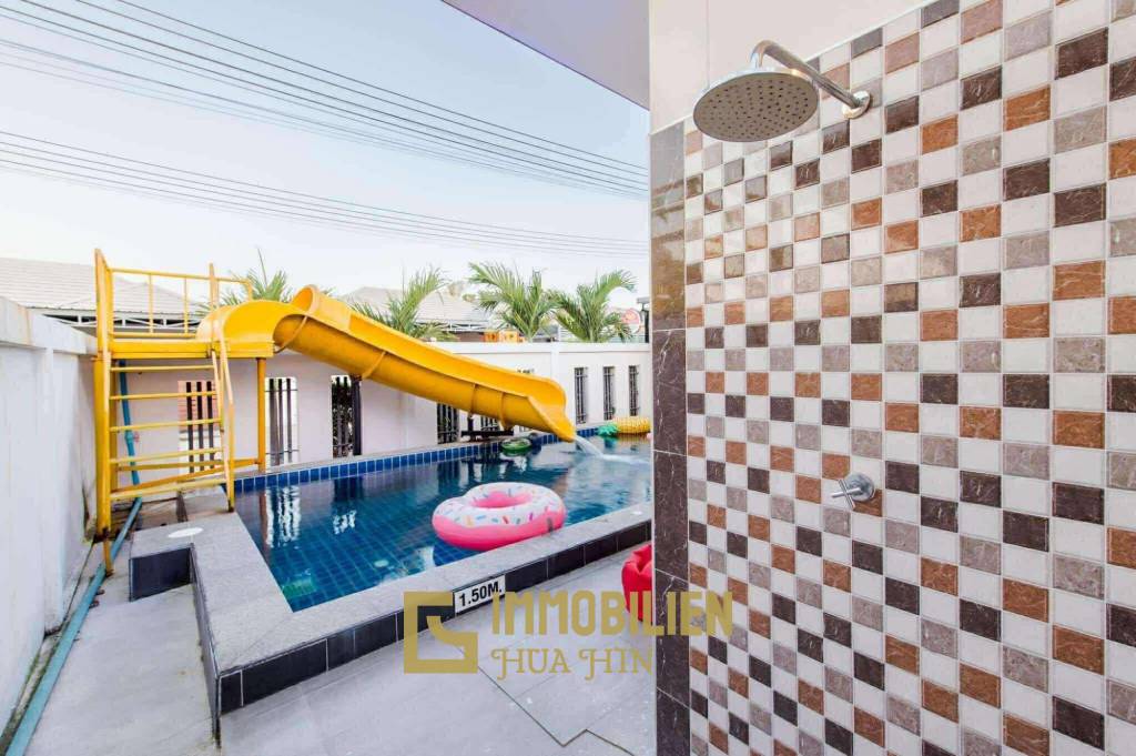 Investmentmöglichkeit / privater Pool / Wasserrutsche