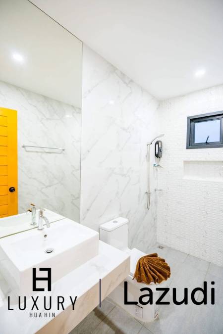 350 sqm 4 Bedroom Pool Villa for Sale in Hua Hin