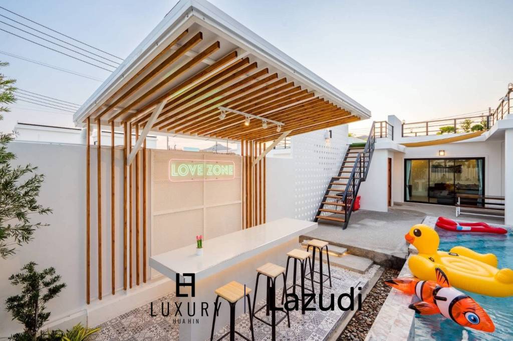 350 sqm 4 Bedroom Pool Villa for Sale in Hua Hin