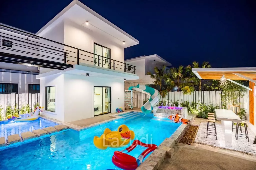 350 sqm 4 Bedroom Pool Villa for Sale in Hua Hin