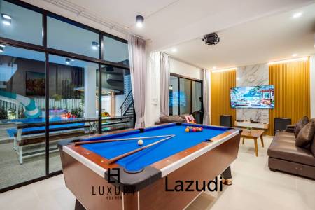 350 sqm 4 Bedroom Pool Villa for Sale in Hua Hin