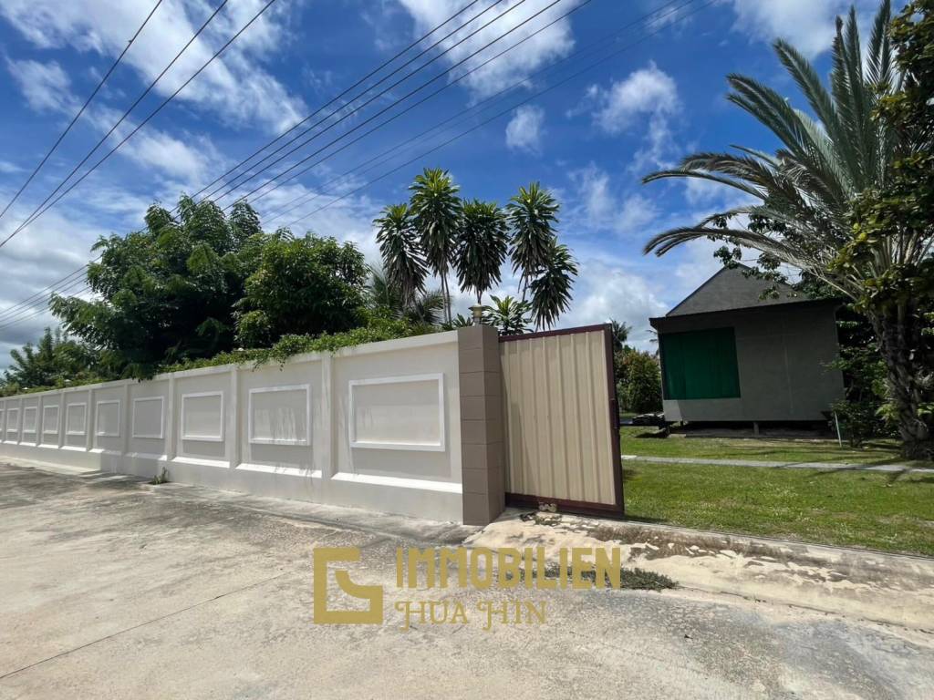 1 участок / тихое и развитое место