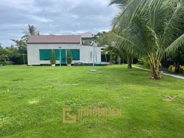 1 участок / тихое и развитое место