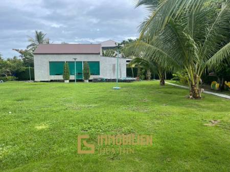 1 участок / тихое и развитое место