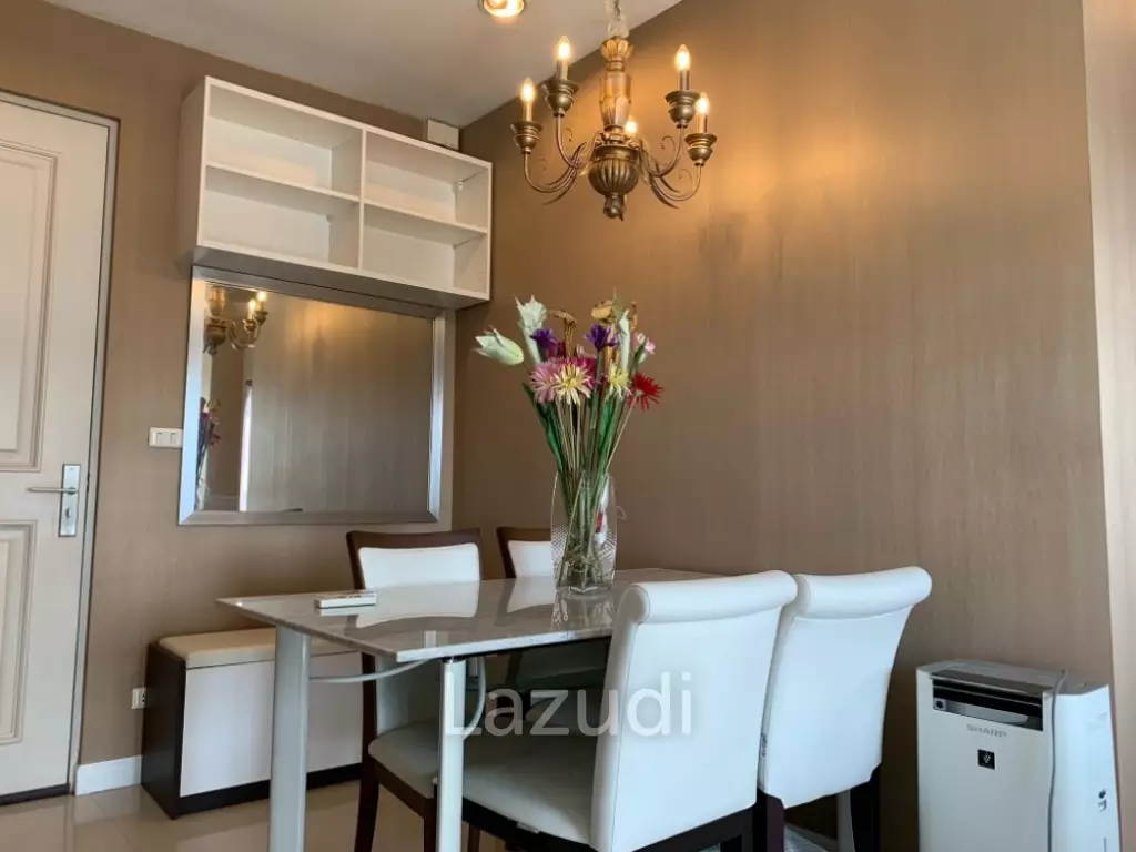 58 sqm high floor condo at Q House Condo Sathorn Khlong San