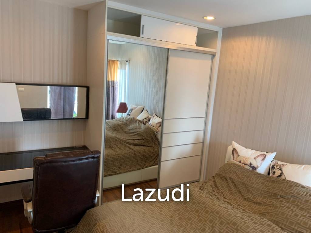 58 sqm high floor condo at Q House Condo Sathorn Khlong San