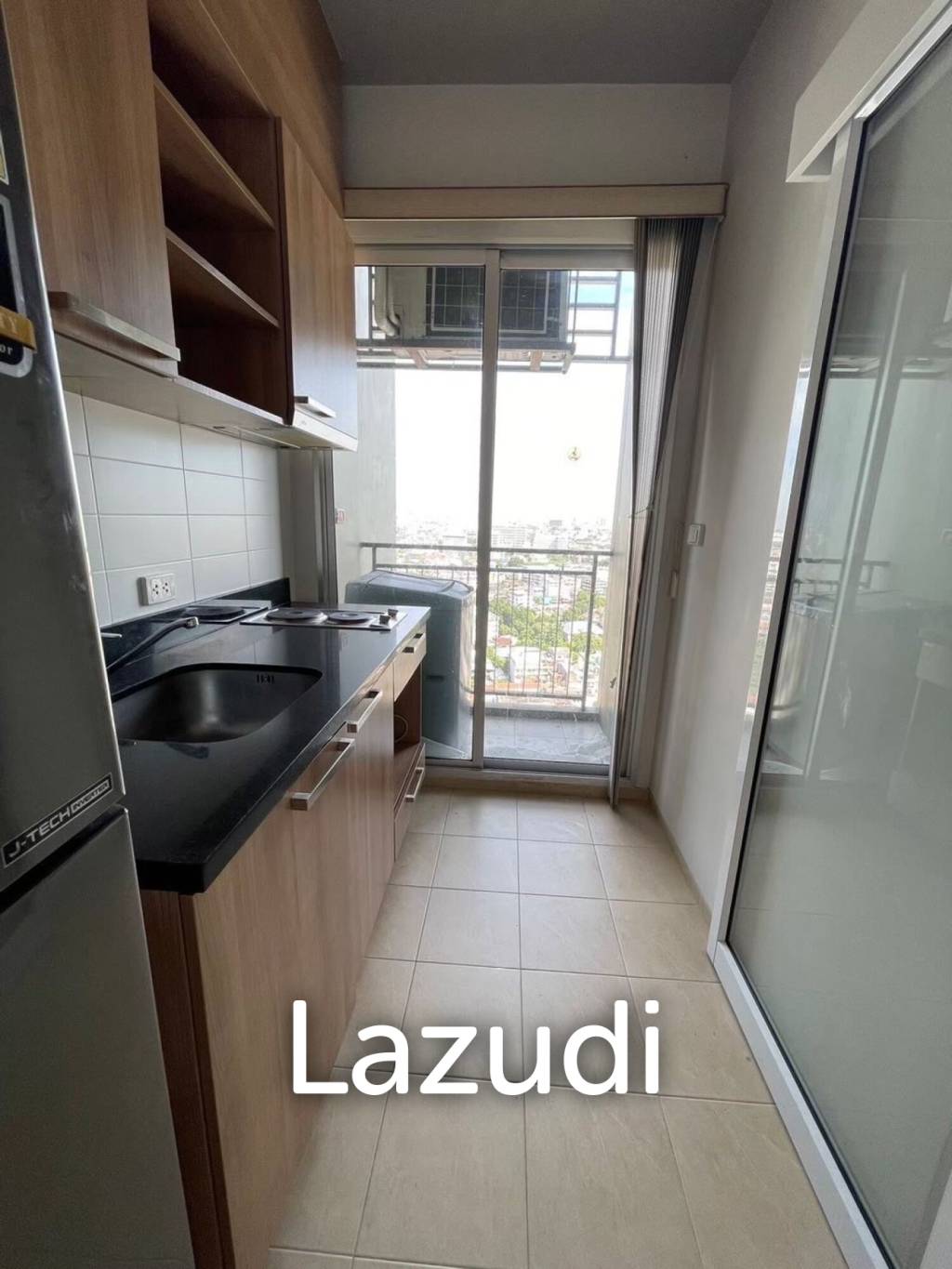 70 sqm high floor condo Hive Sathorn Khlong San Bangkok