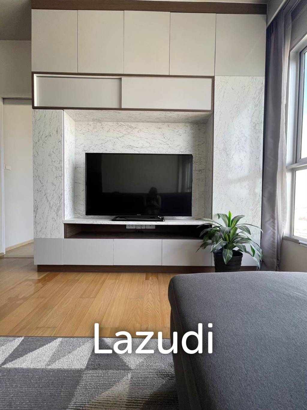 70 sqm high floor condo Hive Sathorn Khlong San Bangkok
