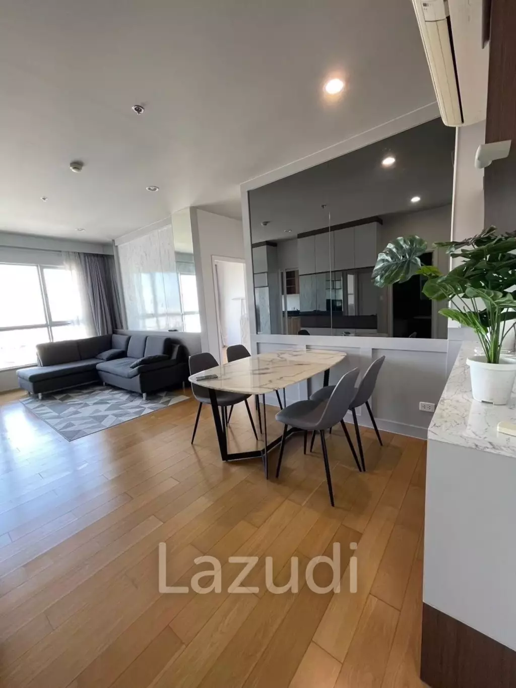 70 sqm high floor condo Hive Sathorn Khlong San Bangkok