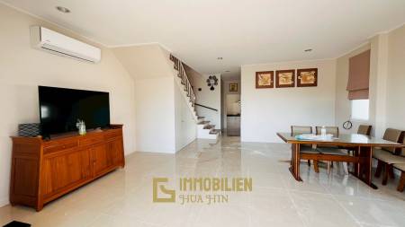 Pannasub 8: 3 Schlafzimmer / 3 Bäder mit 1 Büroraum in der Soi 88 zur Miete