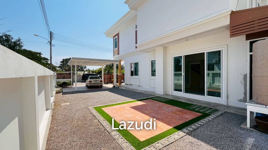 Pannasub 8: 3 beds 3 beds with 1 office room on Soi 88