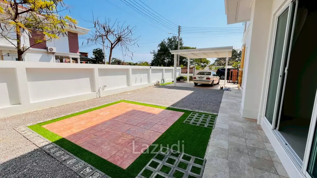 Pannasub 8: 3 beds 3 beds with 1 office room on Soi 88