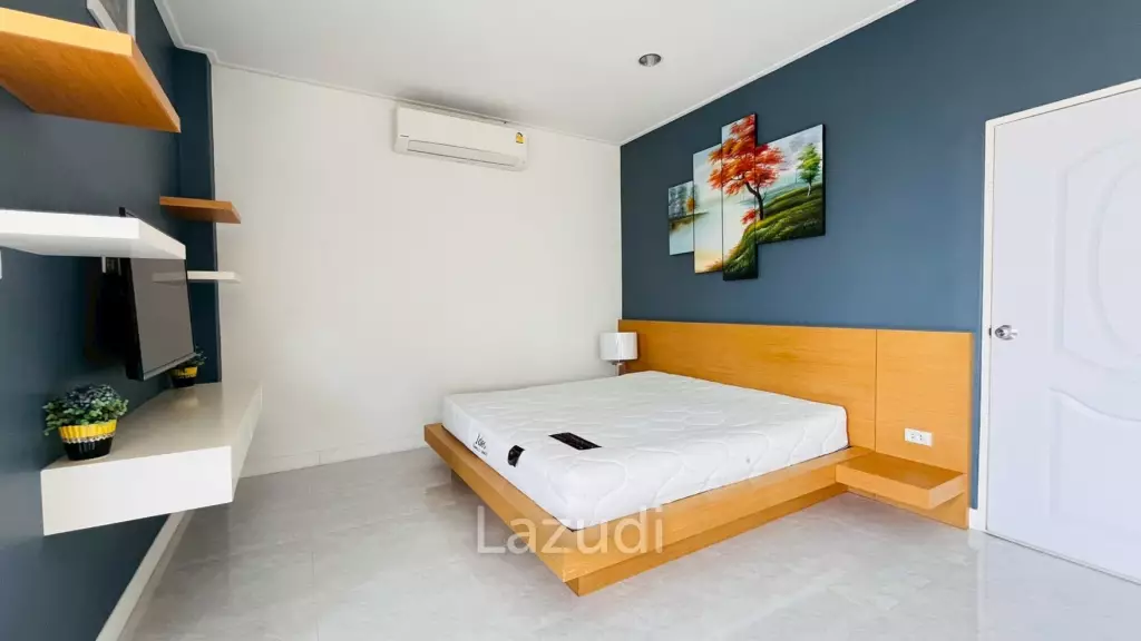 Pannasub 8: 3 beds 3 beds with 1 office room on Soi 88
